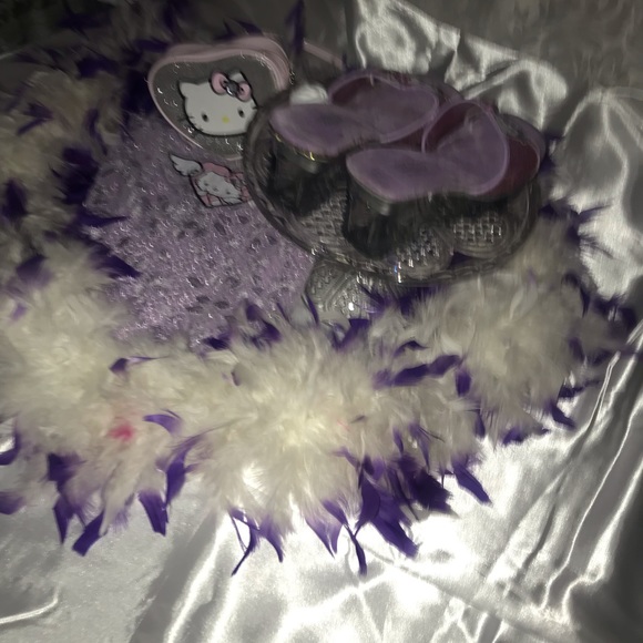 Rare🦄 adorable y2k custom hello kitty shoes with 🌈 light up heels🌈 - Picture 10 of 15